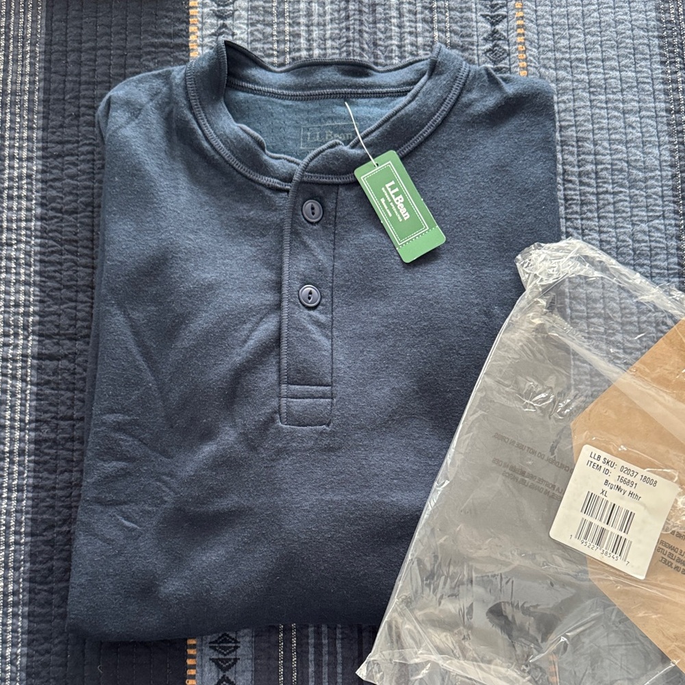 L.L. Bean Men's Dark Blue Long Sleeve Henley